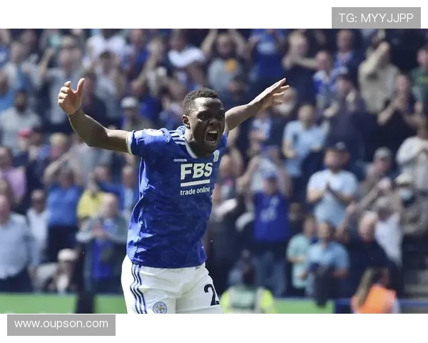 埃弗顿中场霍尔表态渴望为英格兰效力 入选大名单并非不可能 埃弗顿中场霍尔表态渴望为英格兰效力 入选大名单并非不可能