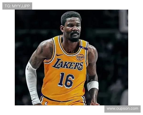 原创轰28分+8记三分!26岁冠军后卫扎心湖人:落选秀力压里夫斯 原创轰28分+8记三分!26岁冠军后卫扎心湖人:落选秀力压里夫斯